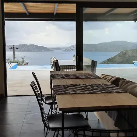Villa Saranda