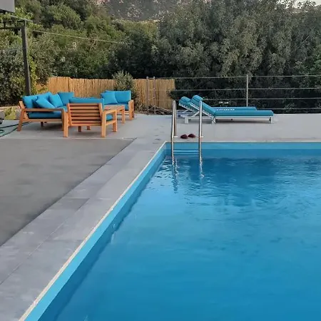 Saranda Villa