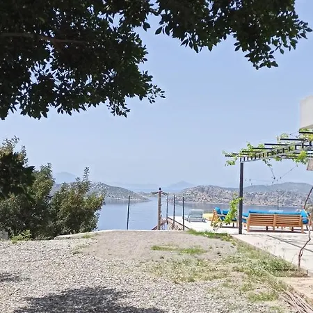 Saranda Villa